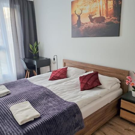 Apartment With 2 Bedrooms & Parking Wroclaw By Noclegi Renters ภายนอก รูปภาพ